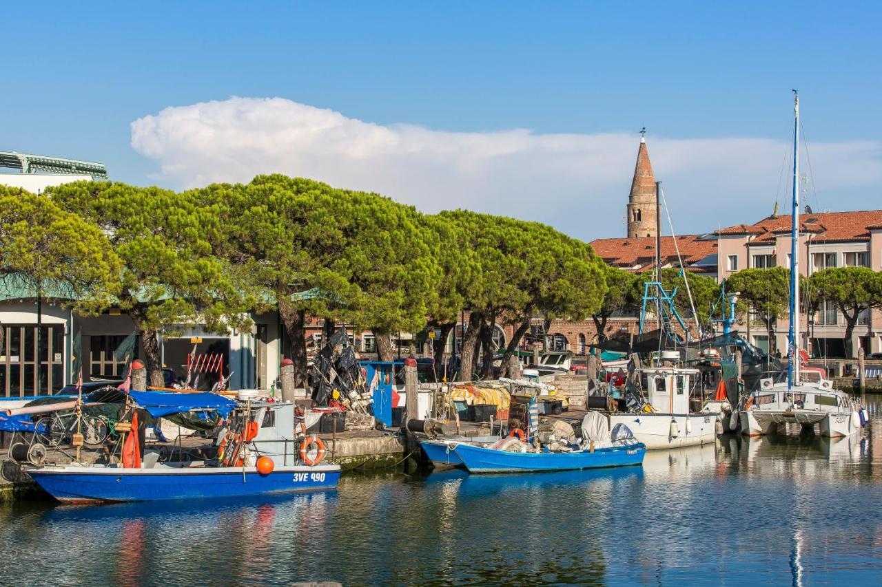 Maestrale Canova Apartments Caorle Eksteriør billede