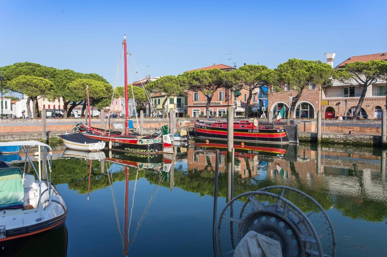 Maestrale Canova Apartments Caorle Eksteriør billede