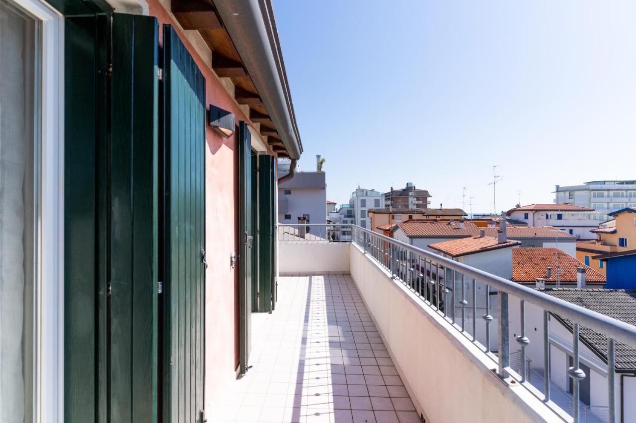 Maestrale Canova Apartments Caorle Eksteriør billede