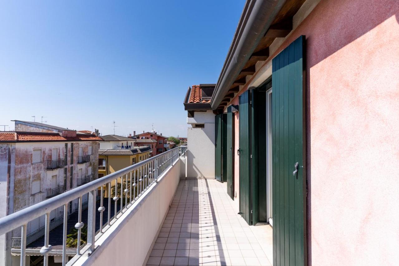 Maestrale Canova Apartments Caorle Eksteriør billede